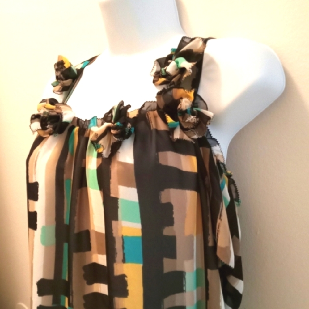 NWTπ FREE GIFT INCLUDED 3D Flowers Off Shoulder Short Sleeves Blouse Top Tee - Picture 2 of 15